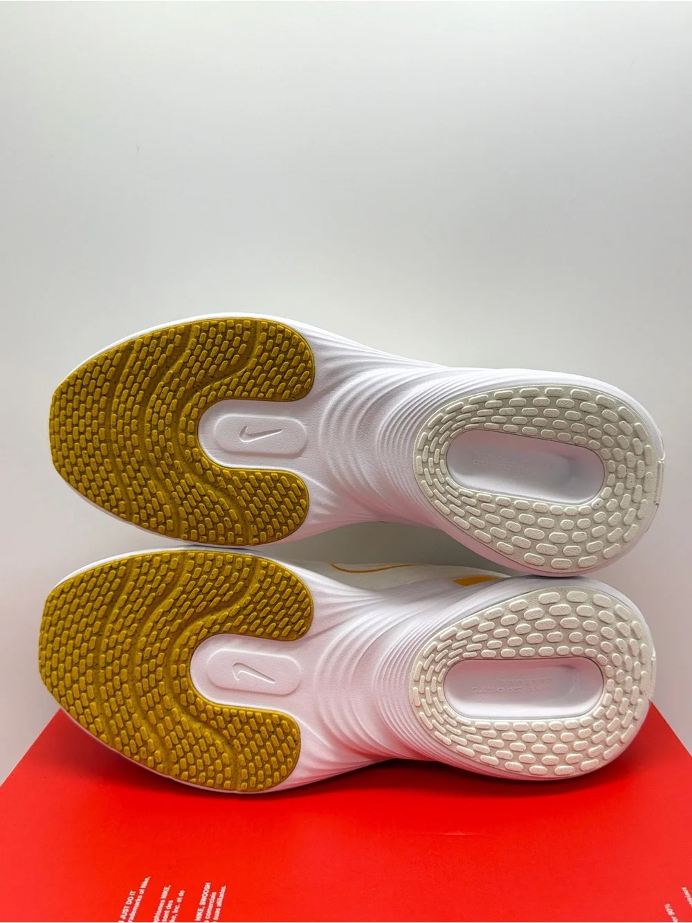 Nike Uplift SC University Gold IB2765-105 Men’s Size 12